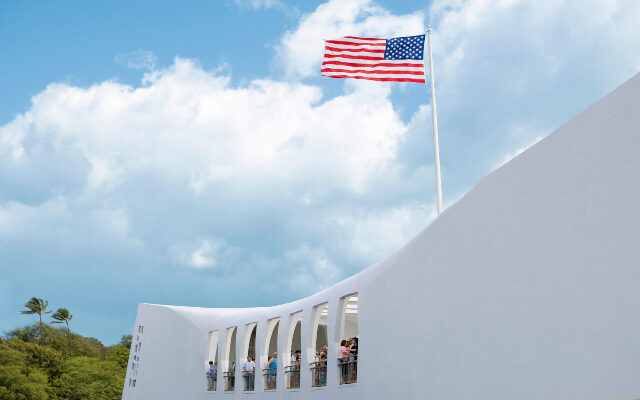 Strangers Help WWII Veteran Attend Today’s Pearl Harbor Ceremonies