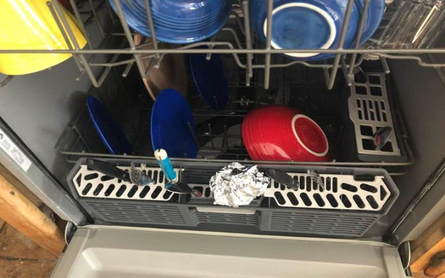 Here’s Why You Should Put Aluminum Foil In Your Dishwasher.