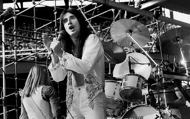 An Early Interview w/ Steve Perry On The 45th Anniversary Of His 1st Appearance w/ Journey.