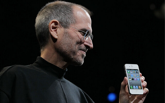 Steve Jobs Changes Everything w/ The iPhone.