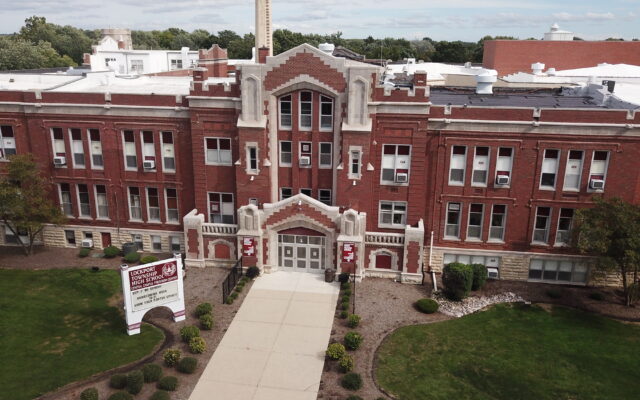 Displaced Lockport High School Students to Use Shuttered Lincoln-Way North Building